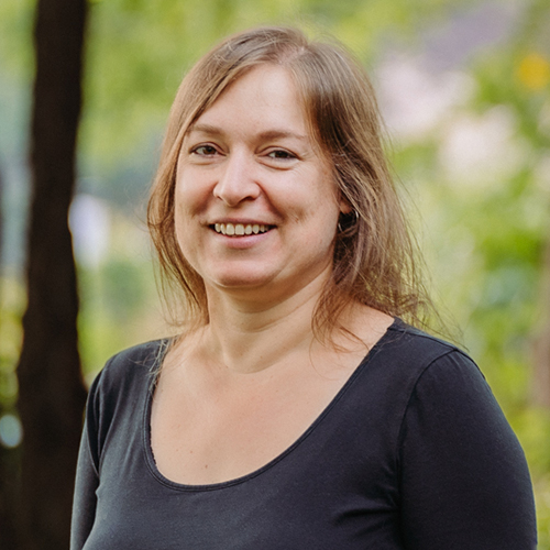 Halde, Caroline Halde, Caroline